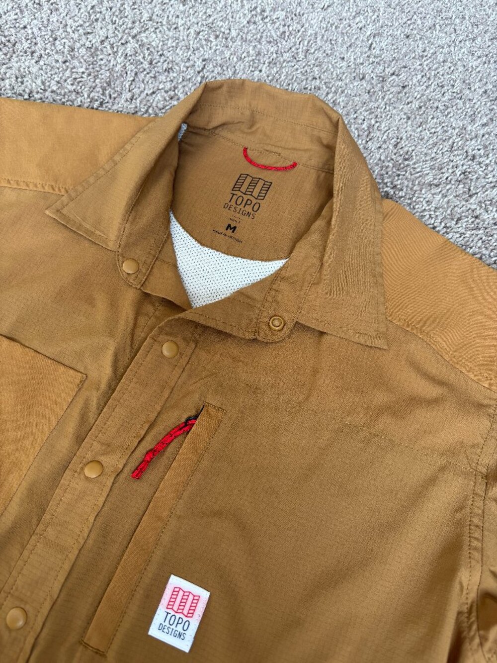 Topo Designs Short Sleeve Snap Front Tech Shirt Brown Mens Size M Hiking